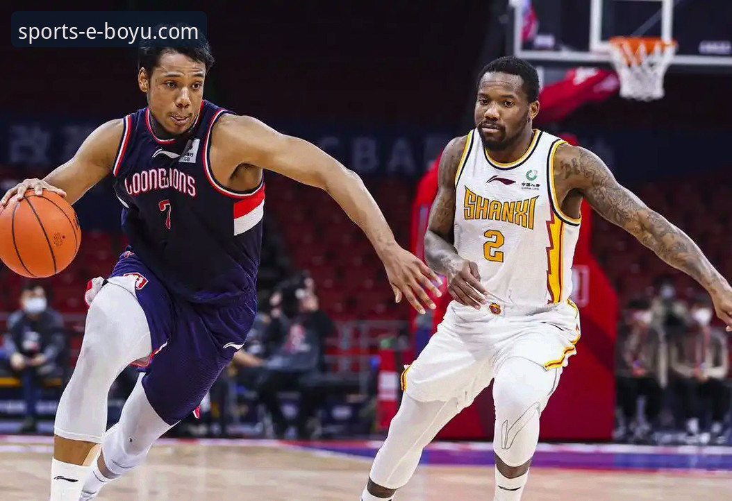 广州终结连败背后：一场战术博弈与突发伤病的全面解析